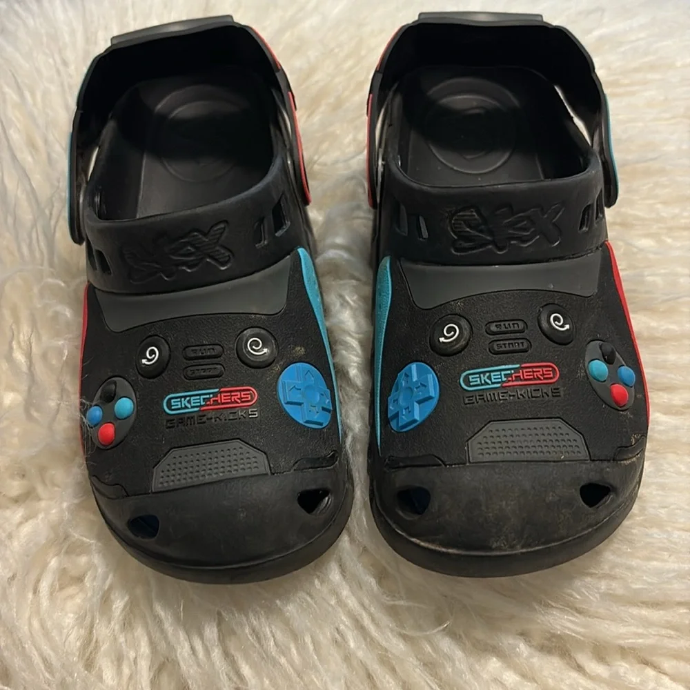 Skechers light up foamies! - Picture 2 of 8